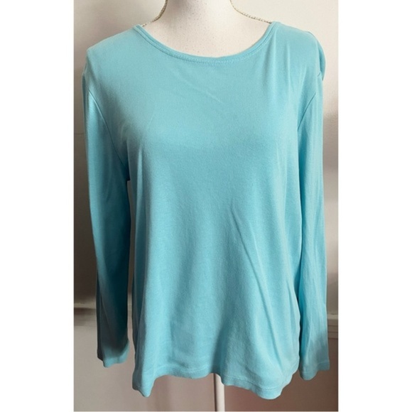 Chico’s • Medium Light Blue Crew Neck Top - Picture 1 of 6